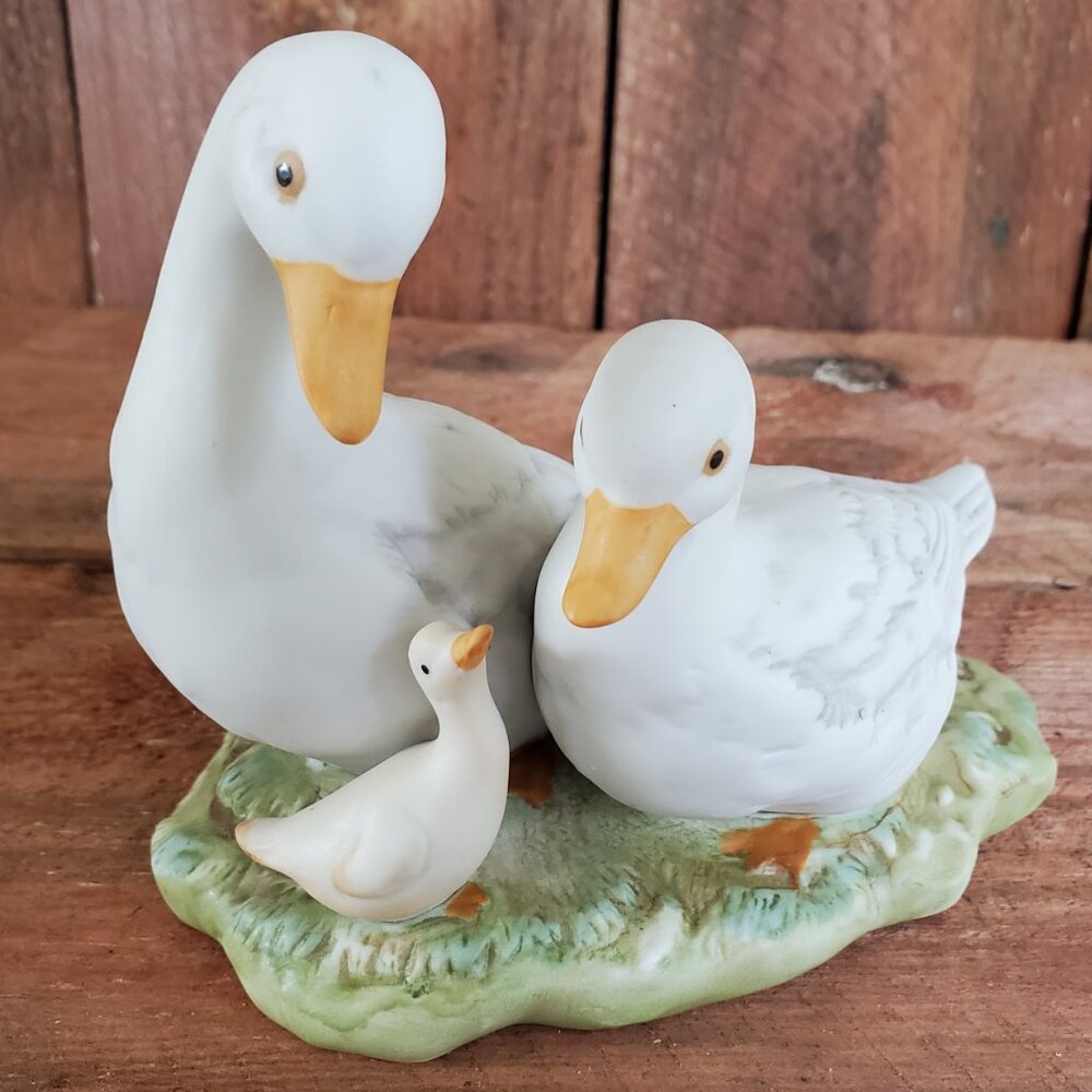 Vintage Homco Country Duck Family Figurine #1425 Bisque Porcelain Retired